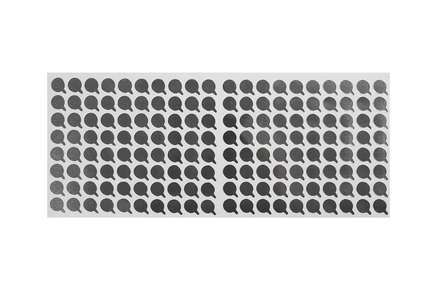 Srebrna samolepljiva aluminijumska zaptivka 10mm - 160 kom Srebrna samolepljiva aluminijumska zaptivka 10mm - 160 kom