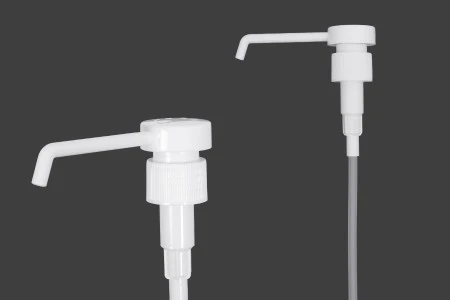 Plastična bela pumpica 24/410-1