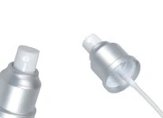Plastični sprej PP24 sa aluminijumskom presvlakom i providnim poklopcem Plastični sprej PP24 sa aluminijumskom presvlakom i providnim poklopcem