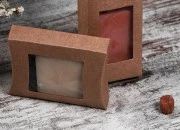 Kartonska kraft kutija 95x55x20mm sa prozorom i zaobljenim stranicama, za sapune - 50 kom-grupa_slika