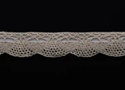 Bež čipka širine 20mm sa samolepljivom trakom - komad je 4,6 metara-slika_proizvoda