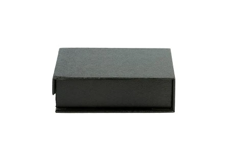 Luksuzna crna kutija 139x89x45mm sa magnetnim zatvaranjem, za bočicu za parfeme od 50mL-1