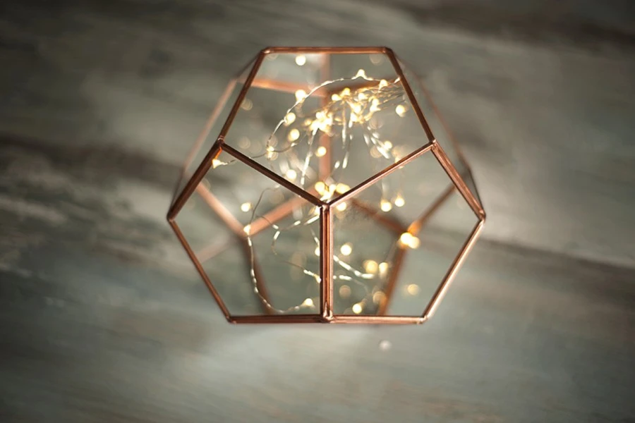 Stakleni ukrasni svećnjak-grupa_slika