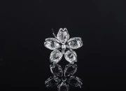 Dekorativna metalna ukosnica sa kamenčićima, u obliku cvetića (širina 27 mm) - 20 kom-slika_proizvoda