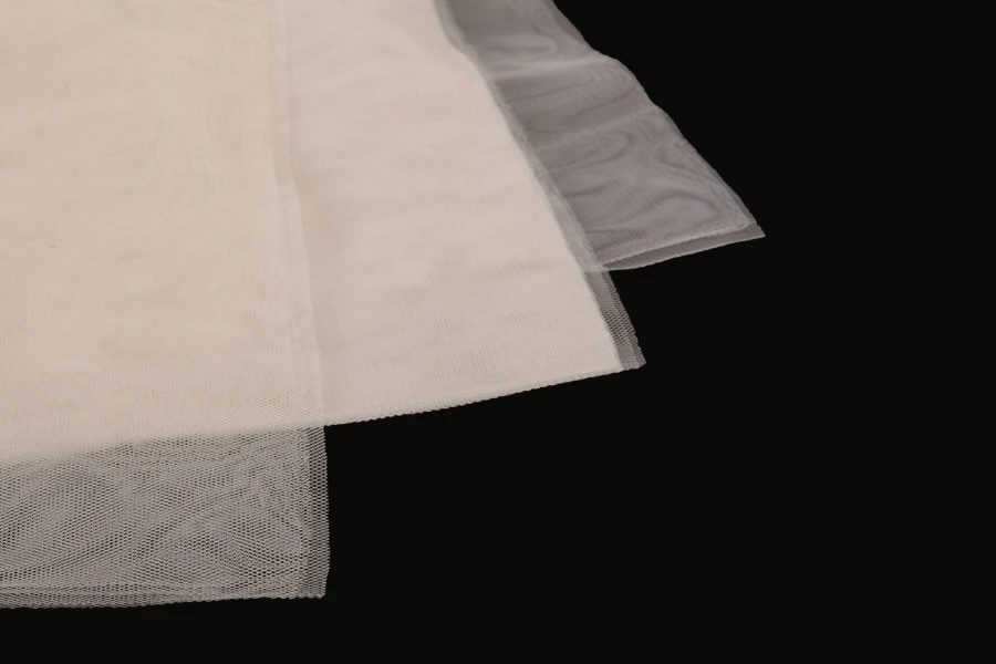 Marama od francuskog tila sa malim rupicama – mekani 50x60 cm, pogodan za poklončiće za goste na krštenju u raznim bojama – 100 komada Marama od francuskog tila sa malim rupicama – mekani 50x60 cm, pogodan za poklončiće za goste na krštenju u raznim bojama – 100 komada