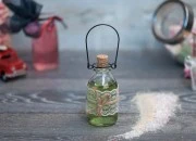 Staklena flašica sa metalnom drškom i pampurom 100mL Staklena flašica sa metalnom drškom i pampurom 100mL