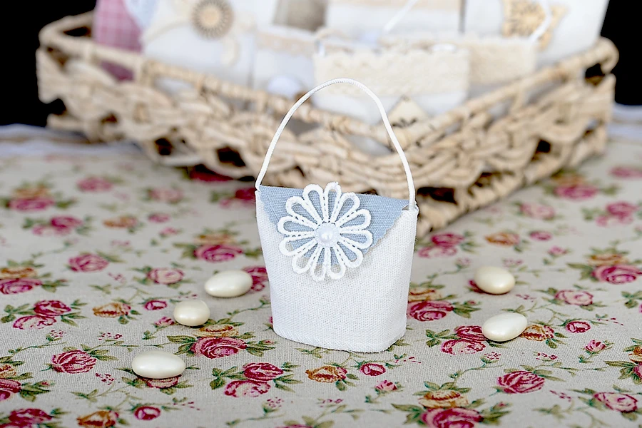 Ručno izrađene vrećice u sivo-beloj boji sa ručkicom, 62x43x77mm - 12 kom-grupa_slika