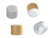 Plastični poklopac PP24 sa aluminijumskim premazom i unutrašnjim zaptivačem Plastični poklopac PP24 sa aluminijumskim premazom i unutrašnjim zaptivačem