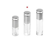 Staklena bočica 50mL sa srebrnom pumpicom i zatvaračem Staklena bočica 50mL sa srebrnom pumpicom i zatvaračem