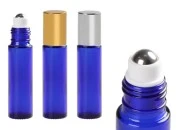 Staklena plava roll-on bočica (sa metalnom kuglicom) 10mL sa zatvaračem u dve boje - 6 kom Staklena plava roll-on bočica (sa metalnom kuglicom) 10mL sa zatvaračem u dve boje - 6 kom