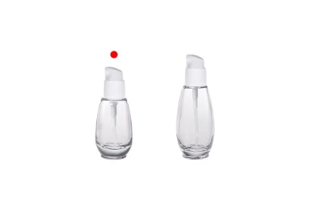 Staklena bočica 30mL sa belom plastičnom pumpicom i zatvaračem PP18-5