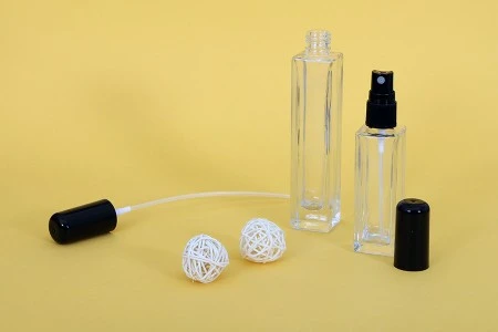 Četvrtasta staklena bočica 30mL za parfeme 18/415-3