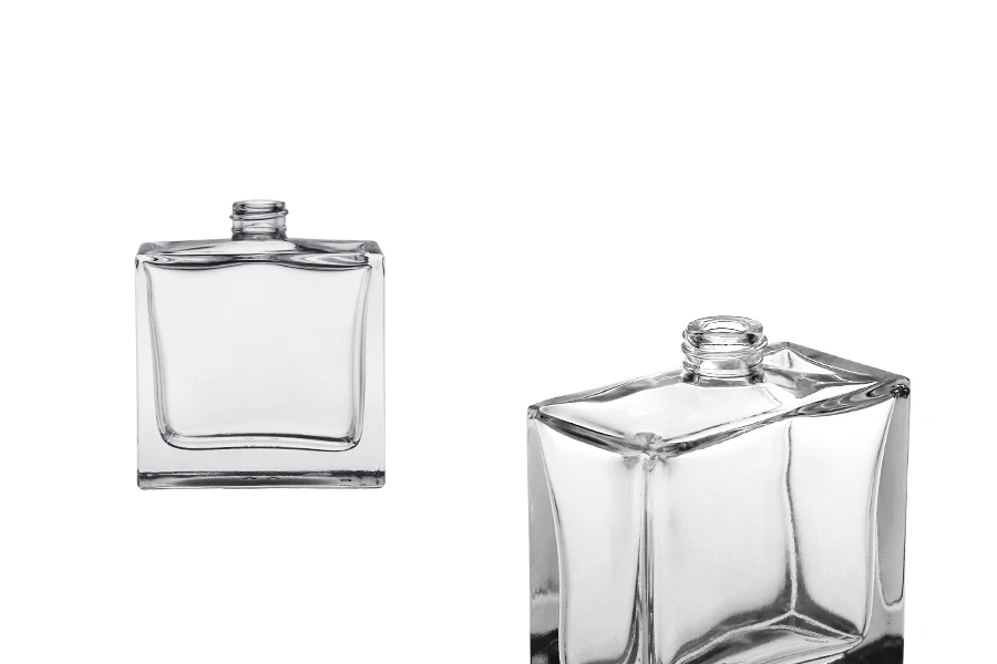 Staklena bočica za parfeme 50mL (15/400) pravougaonog oblika Staklena bočica za parfeme 50mL (15/400) pravougaonog oblika
