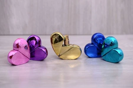 Flašica 25mL za parfem sa sprejom u obliku srca, u više boja-6