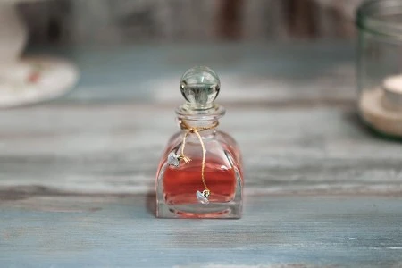 Staklena četvrtasta flašica od 50mL-8