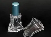 Staklena bočica za parfem u obliku romba 50mL (18/415) Staklena bočica za parfem u obliku romba 50mL (18/415)