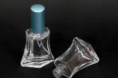 Staklena bočica za parfem u obliku romba 50mL (18/415)-6