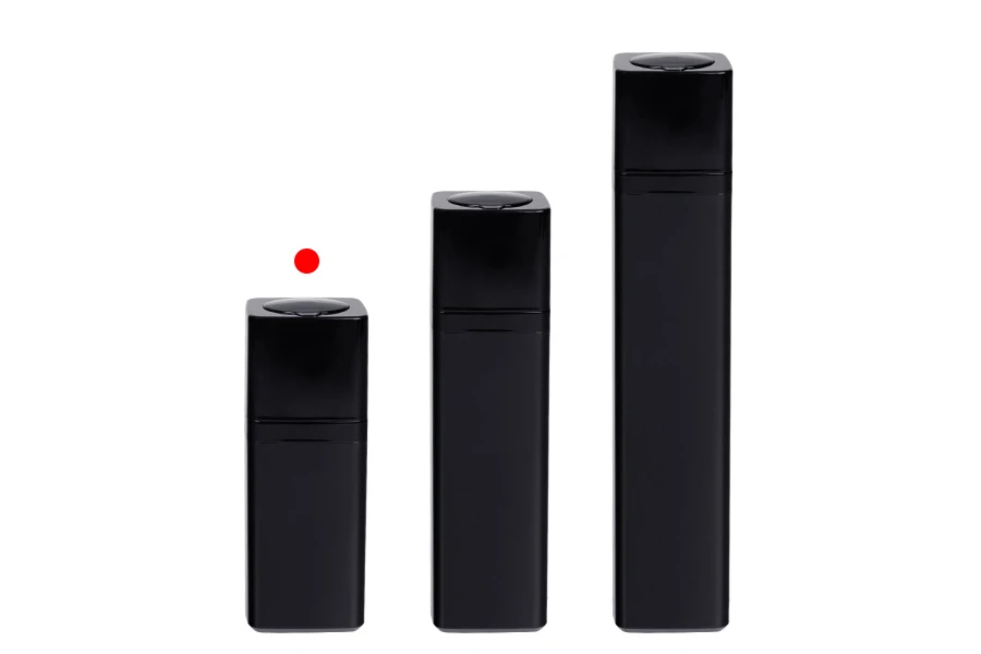 Akrilna Airless bočica 15mL sa pumpicom, u crnoj boji - 5 kom Akrilna Airless bočica 15mL sa pumpicom, u crnoj boji - 5 kom