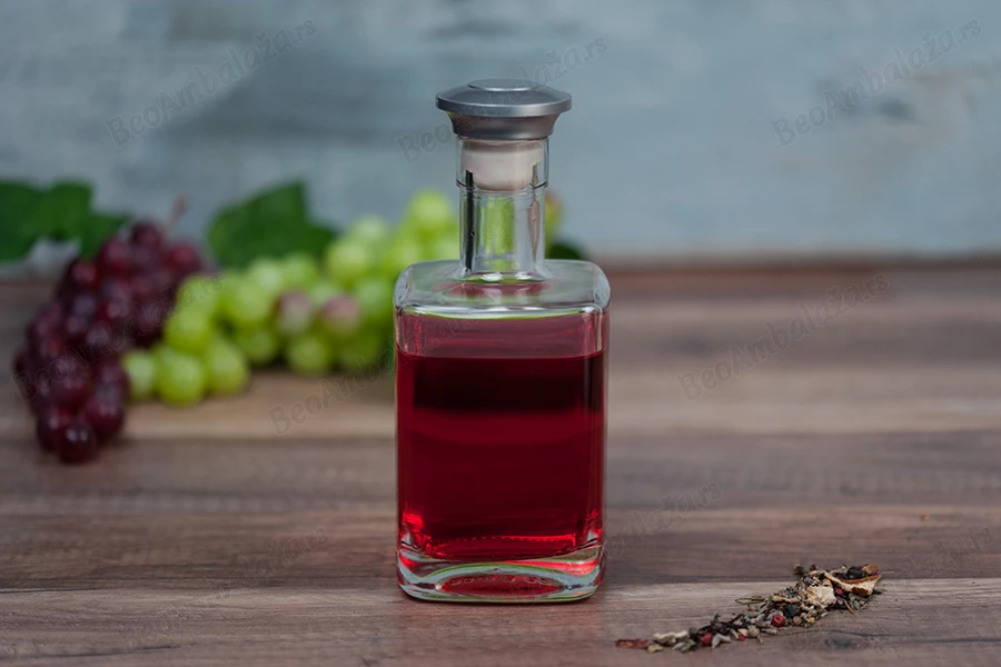Četvrtasta staklena flaša 500mL-