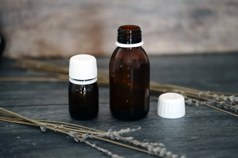 Staklena braon bočica 30mL (PP28) Staklena braon bočica 30mL (PP28)-grupa_slika