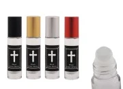 Staklena roll-on bočica 10mL sa staklenom kuglicom, krstom na crnoj nalepnici i aluminijumskim zatvaračem - 12 kom Staklena roll-on bočica 10mL sa staklenom kuglicom, krstom na crnoj nalepnici i aluminijumskim zatvaračem - 12 kom-slika_proizvoda