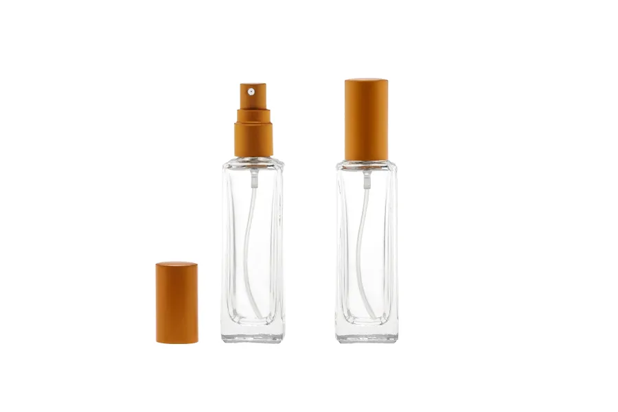 Staklena providna bočica 20mL, sa plastičnim sprejom i zatvaračem PP15-grupa_slika