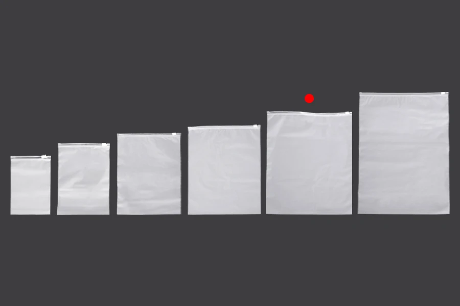 MAT poluprovidna plastična kesica 300x350mm sa patent zatvaranjem - 100 kom MAT poluprovidna plastična kesica 300x350mm sa patent zatvaranjem - 100 kom