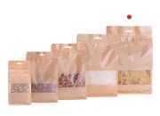Kraft DoyPack kesice sa zip zatvaranjem, ventilom, prozorom, Eurohole otvorom, unutrašnjom i spoljašnjom providnom oblogom i sa mogućnošću termo zatvaranja 160x80x260mm - 25kom Kraft DoyPack kesice sa zip zatvaranjem, ventilom, prozorom, Eurohole otvorom, unutrašnjom i spoljašnjom providnom oblogom i sa mogućnošću termo zatvaranja 160x80x260mm - 25kom