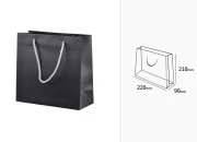 Plastificirana crna kartonska kesa 220x90x210mm sa srebrnim uvijenim kanapom - 20 kom Plastificirana crna kartonska kesa 220x90x210mm sa srebrnim uvijenim kanapom - 20 kom