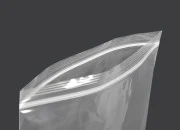 Plastična kesica 240x340mm, providna i sa belim zip zatvaračem - 100 kom Plastična kesica 240x340mm, providna i sa belim zip zatvaračem - 100 kom