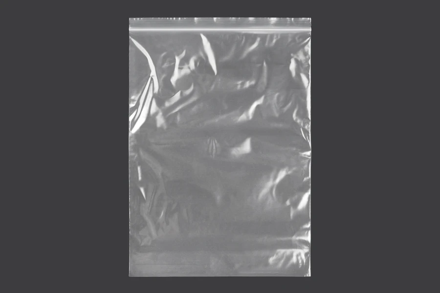 Plastična kesica 250x355mm, providna i sa belim zip zatvaračem - 100 kom Plastična kesica 250x355mm, providna i sa belim zip zatvaračem - 100 kom