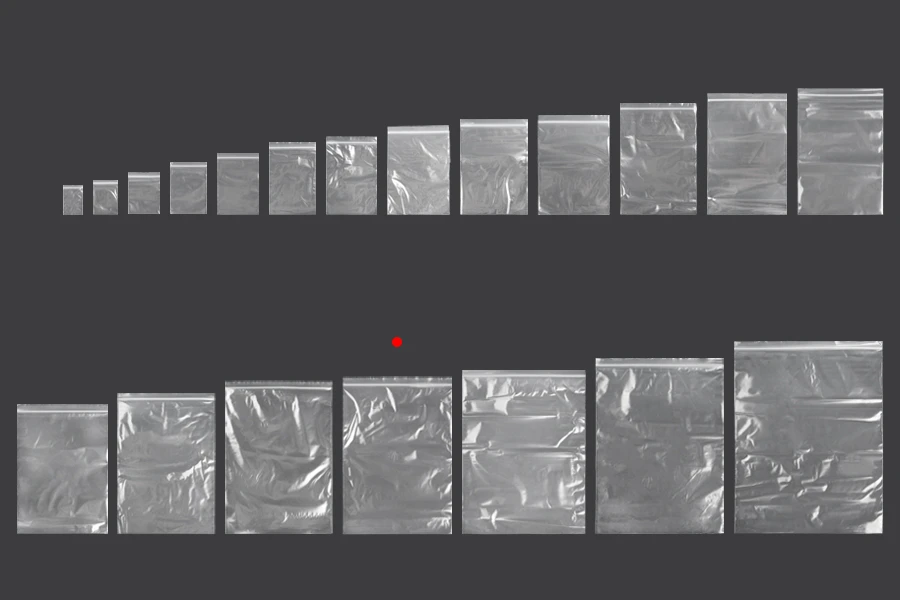 Plastična kesica 250x355mm, providna i sa belim zip zatvaračem - 100 kom Plastična kesica 250x355mm, providna i sa belim zip zatvaračem - 100 kom