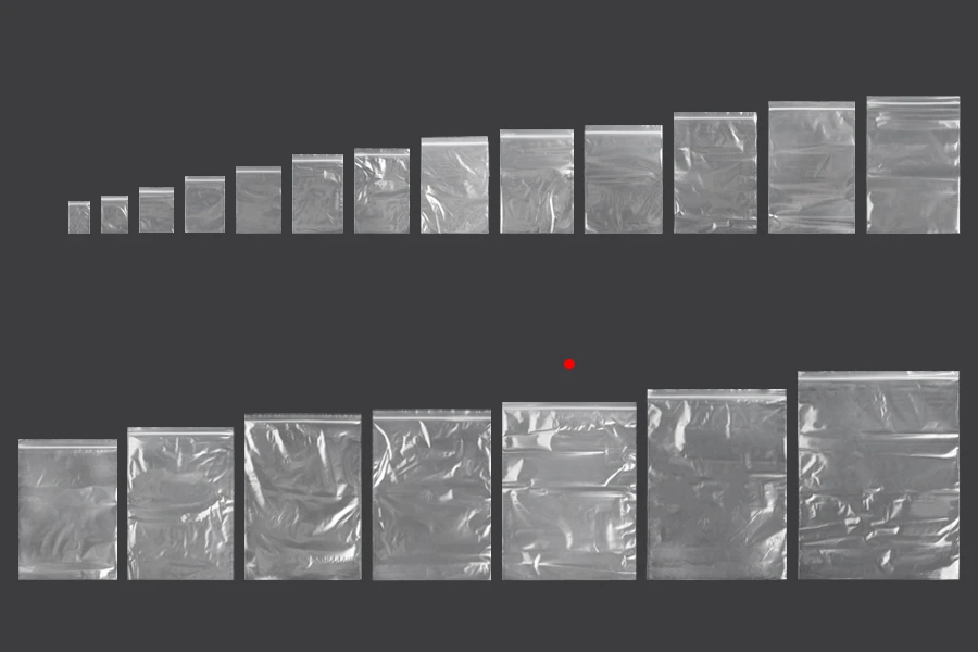 Plastična kesica 280x380mm, providna i sa belim zip zatvaračem - 100 kom Plastična kesica 280x380mm, providna i sa belim zip zatvaračem - 100 kom