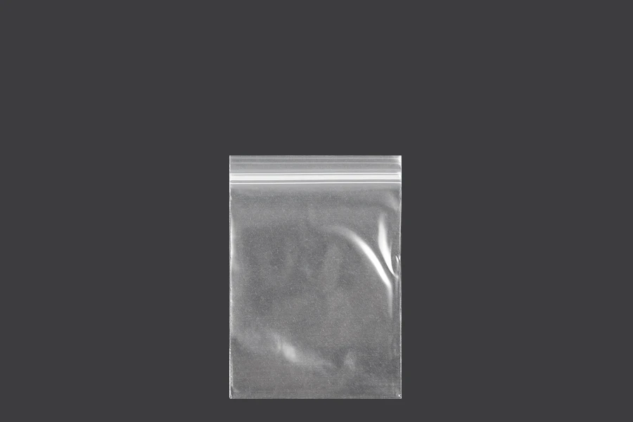 Plastična kesica 50x70mm, providna i sa belim zip zatvaračem - 500 kom Plastična kesica 50x70mm, providna i sa belim zip zatvaračem - 500 kom