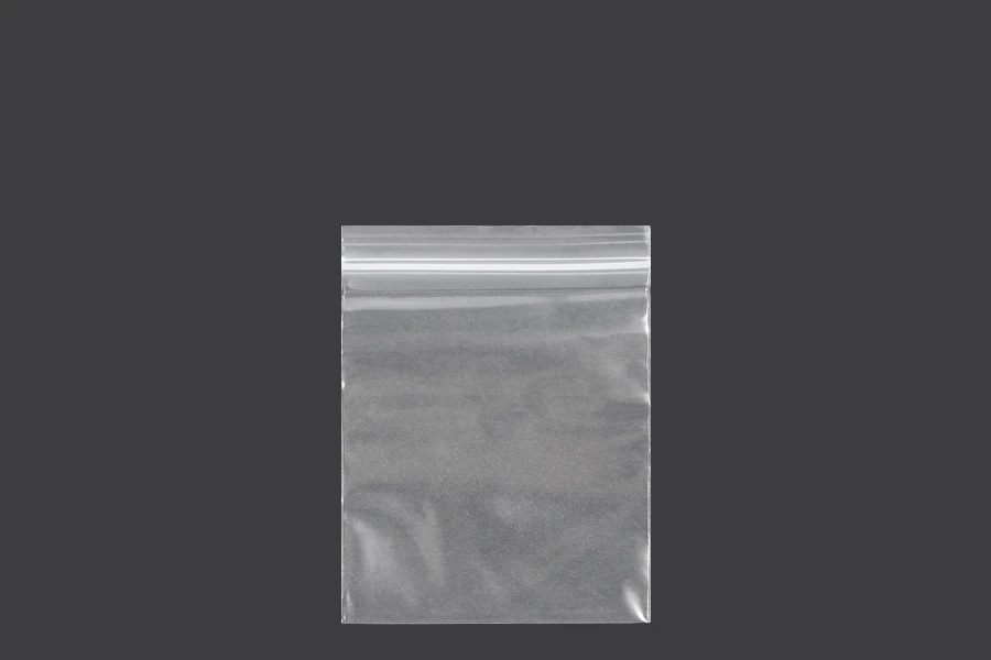 Plastična kesica 60x80mm, providna i sa belim zip zatvaračem - 500 kom Plastična kesica 60x80mm, providna i sa belim zip zatvaračem - 500 kom
