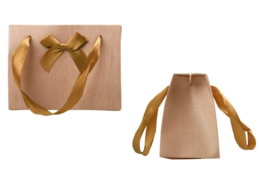 Poklon kesa 130x70x100 mm sa drškom i mašnom-slika_proizvoda