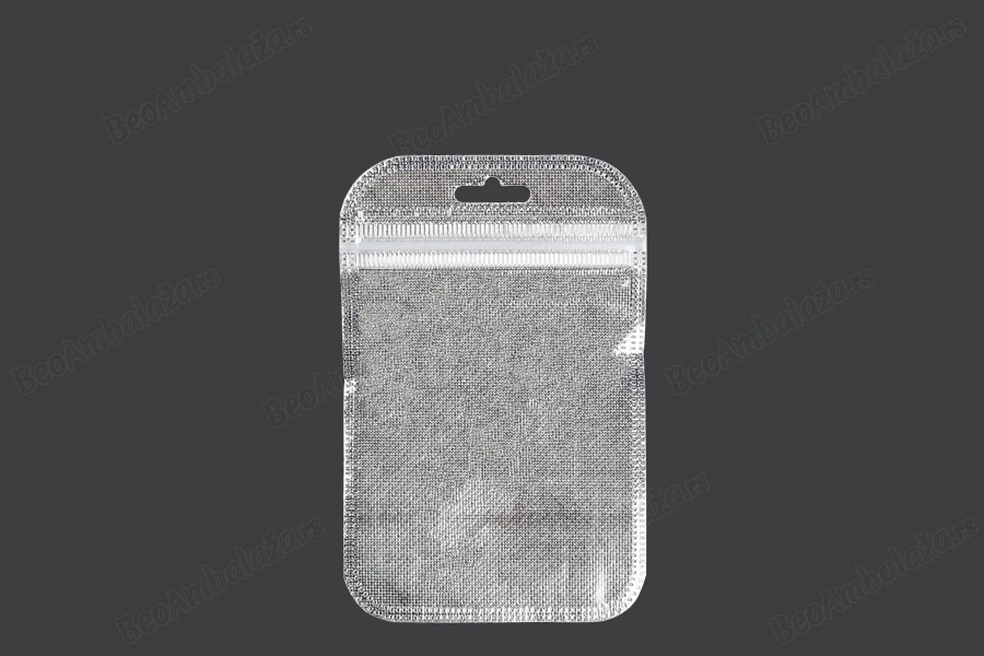Kesica 85x130mm sa zip zatvaranjem, srebrnom non woven zadnjom i providnom prednjom stranom i sa Eurohole otvorom - 100 kom-slika_proizvoda