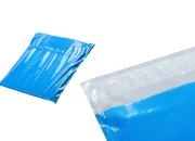 Plava plastična kesa 280x420mm sa samolepljivim zatvaranjem za slanje poštom - 100 kom Plava plastična kesa 280x420mm sa samolepljivim zatvaranjem za slanje poštom - 100 kom