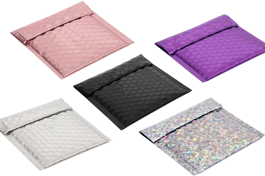 Koverte sa pucketavom folijom 13x13cm, sjajne i u više boja - 10 kom-dimenzije_slike