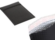 Crna mat koverta sa pucketavom folijom 16x23cm - 10 kom