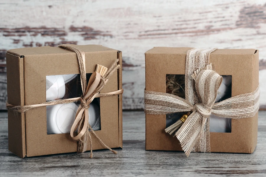 Kutija od kraft papira 130x120x60mm sa prozorom - 20 kom-grupa_slika