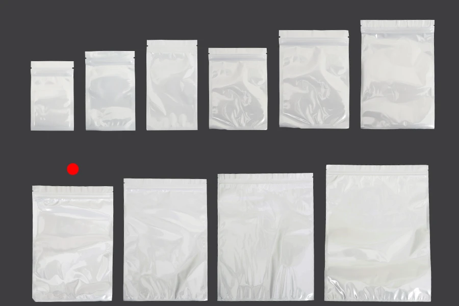 Plastična zip kesica 180x260mm sa belom zadnjom i providnom prednjom stranom - 100 kom Plastična zip kesica 180x260mm sa belom zadnjom i providnom prednjom stranom - 100 kom