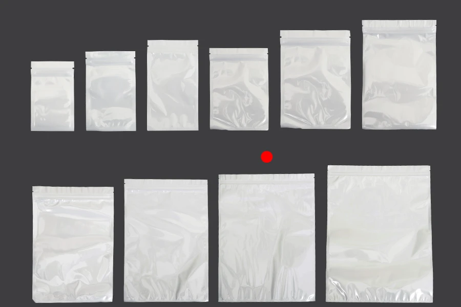 Plastična zip kesica 260x340mm sa belom zadnjom i providnom prednjom stranom - 100 kom Plastična zip kesica 260x340mm sa belom zadnjom i providnom prednjom stranom - 100 kom