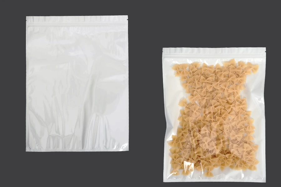 Plastična zip kesica 260x340mm sa belom zadnjom i providnom prednjom stranom - 100 kom Plastična zip kesica 260x340mm sa belom zadnjom i providnom prednjom stranom - 100 kom