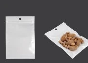 Plastična zip kesica 110x160mm sa belom zadnjom i providnom prednjom stranom i rupom za kačenje - 100 kom Plastična zip kesica 110x160mm sa belom zadnjom i providnom prednjom stranom i rupom za kačenje - 100 kom