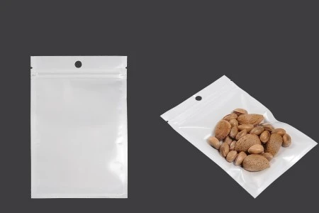 Plastična zip kesica 110x160mm sa belom zadnjom i providnom prednjom stranom i rupom za kačenje - 100 kom-1