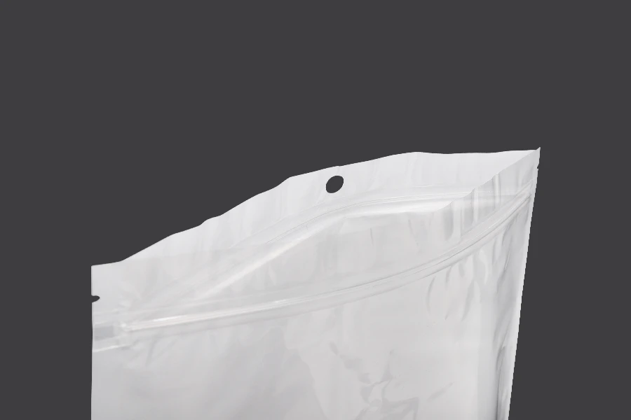 Plastična zip kesica 220x320mm sa belom zadnjom i providnom prednjom stranom i rupom za kačenje - 100 kom