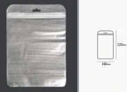 Kesica 160x220mm sa zip zatvaranjem, srebrnom non woven zadnjom i providnom prednjom stranom i sa Eurohole otvorom - 100 kom Kesica 160x220mm sa zip zatvaranjem, srebrnom non woven zadnjom i providnom prednjom stranom i sa Eurohole otvorom - 100 kom