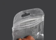 Plastična zip kesica 55x90mm sa providnom prednjom stranom, zadnjom providnom stranom sa linijama i sa Eurohole otvorom - 100 kom