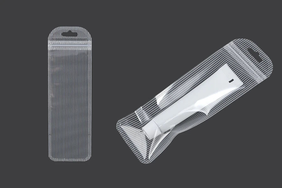 Plastična zip kesica 60x185mm sa providnom prednjom stranom, zadnjom providnom stranom sa linijama i sa Eurohole otvorom - 100 kom Plastična zip kesica 60x185mm sa providnom prednjom stranom, zadnjom providnom stranom sa linijama i sa Eurohole otvorom - 100 kom